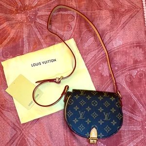 Faux Louis Vuitton Crossbody Purse